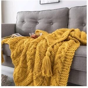 Chunky Knit Blanket W Tassels Gold Cottage Farmhouse Peasant 55x68" Oversize NEW